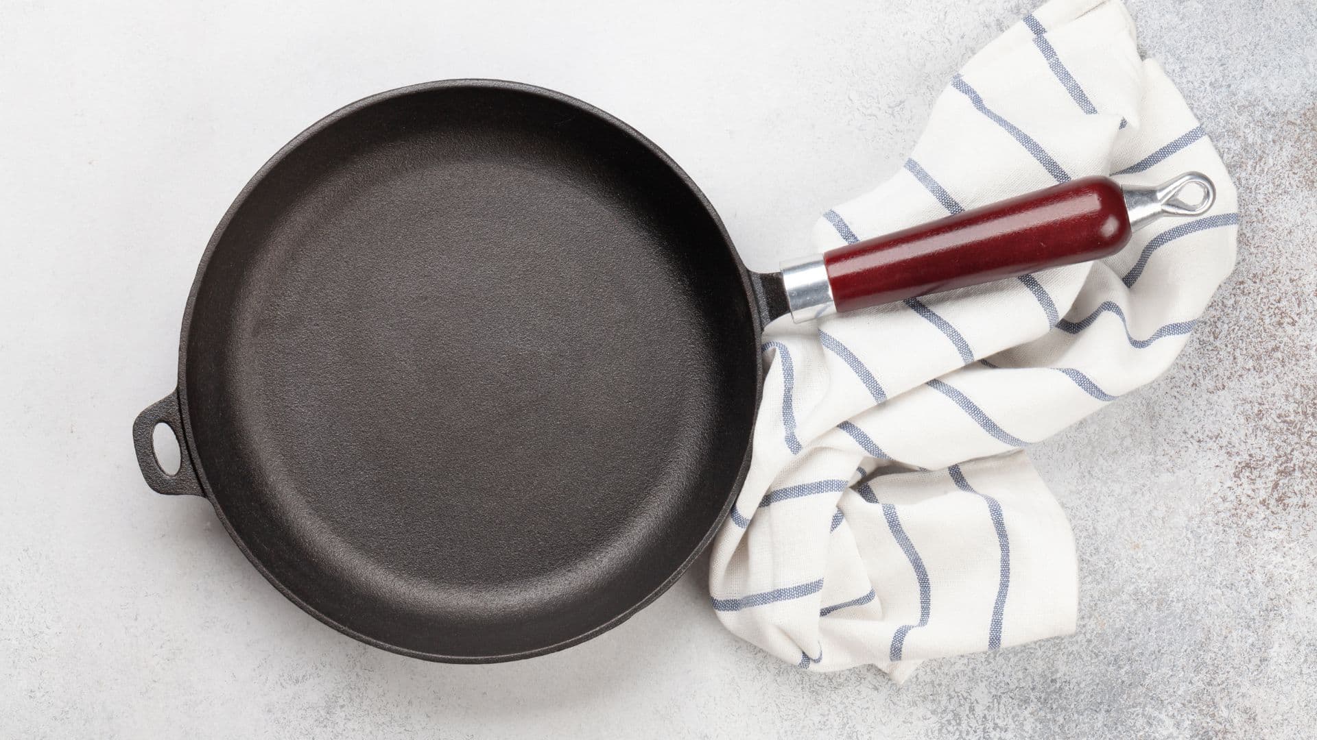 Frying Pans: Selecting the Perfect Surface for Every Cooking Task
